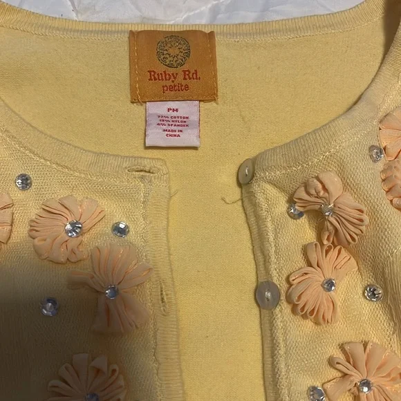 Ruby Rd. Yellow sweater. Size PM - Picture 2 of 3